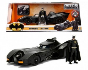Kovinski model Batmobile &...