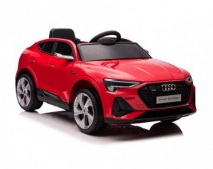 Avto na akumulator Audi...