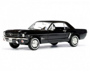 Kovinski avtomobil 1964-1/2...