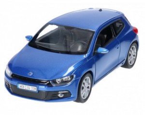 Kovinski avtomobil VW...