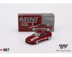Mini GT Nissan Skyline GT-R...