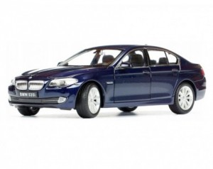 Kovinski avtomobil BMW 535i