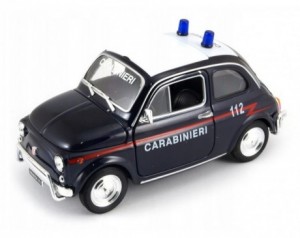 Kovinski avtomobil Nuova...