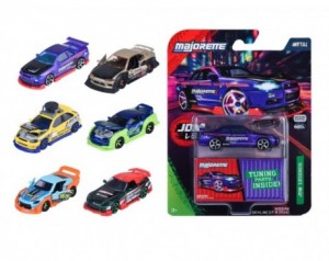 Kovinski avtomobil...