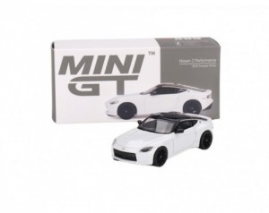Mini GT Nissan Z...