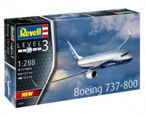 Revell maketa Boeing 737-800