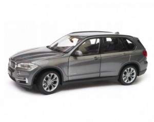 Kovinski avtomobil BMW X5