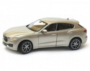 Kovinski avtomobil Maserati...